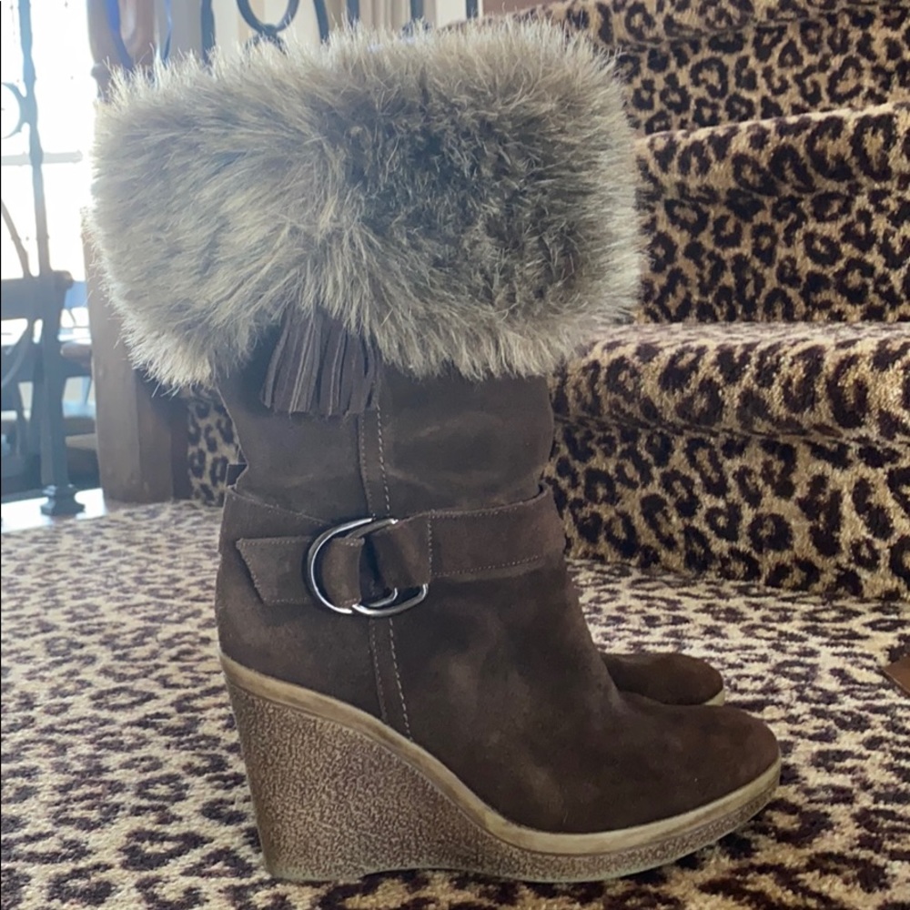 Marc Fisher brown faux fur suede boot. Size 7-1/2
